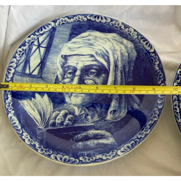 Bock Frères La Louvière Belgium Delft Blue Set of 2 – 12” Wall Plates Portraits - Picture 6 of 7